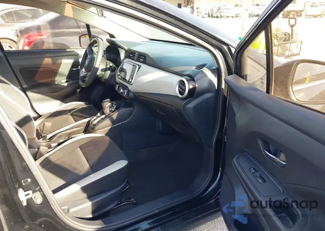 2021 Nissan Versa Sv Xtronic Cvt z USA, uszkodzony, nr VIN 3N1CN8EV5ML882568